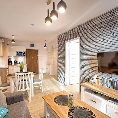 Apartament Oliwka Z Prywatnym Miejscem Postojowym Колобжег Экстерьер фото