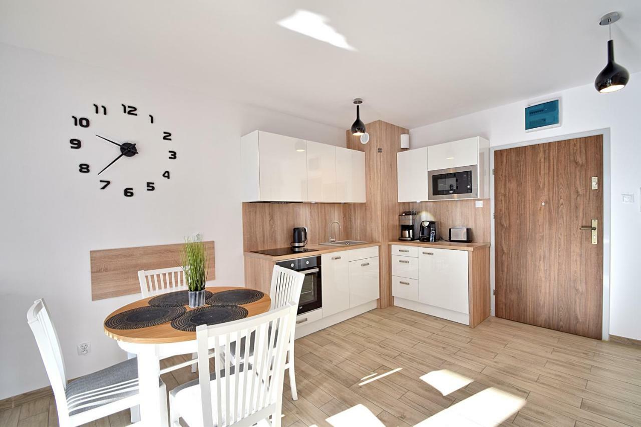 Apartament Oliwka Z Prywatnym Miejscem Postojowym Колобжег Экстерьер фото